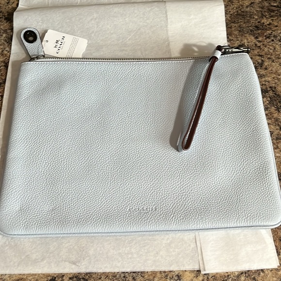 Coach X Keith Haring Turnlock Wrislet - Picture 6 of 9